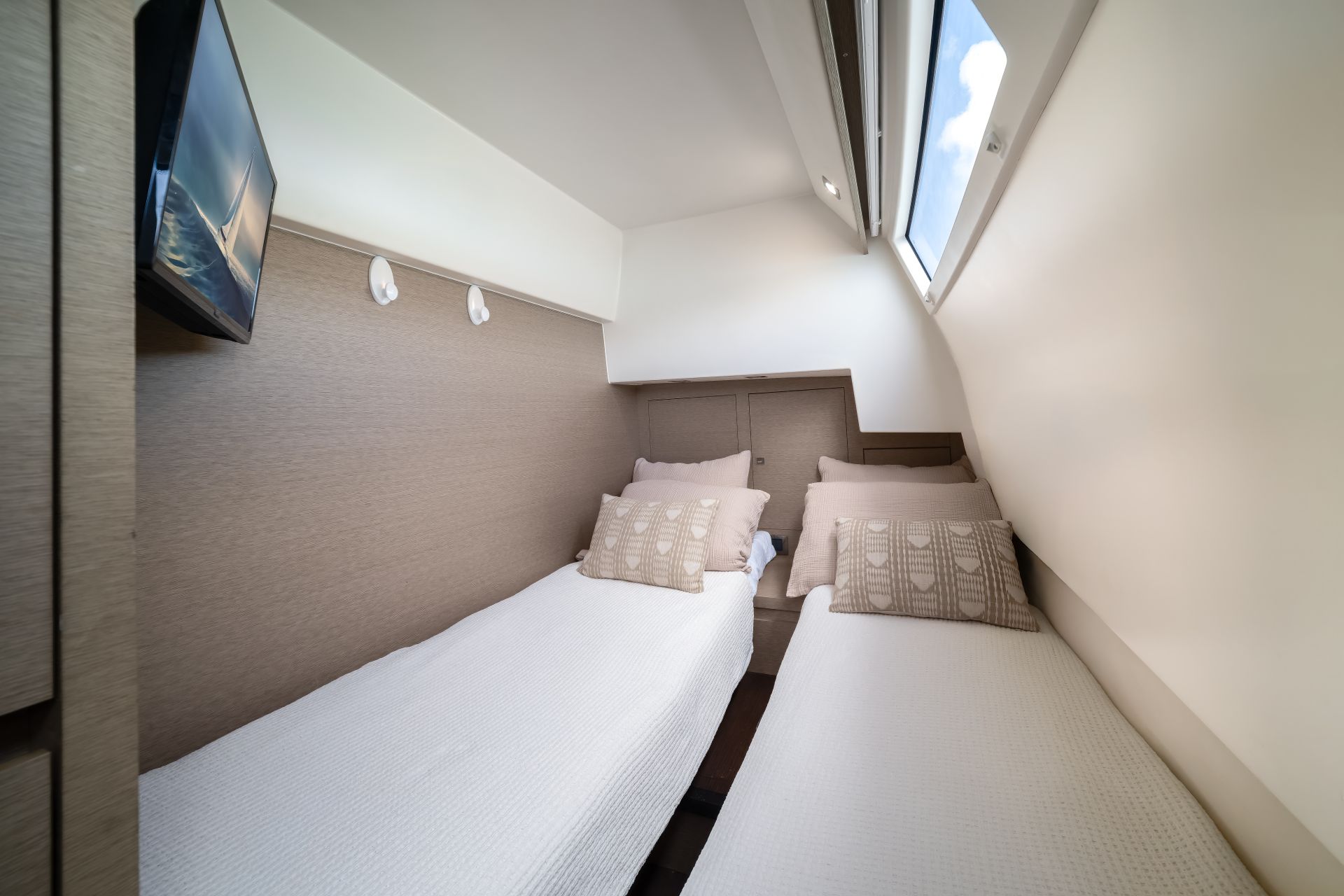 Yacht Image 20