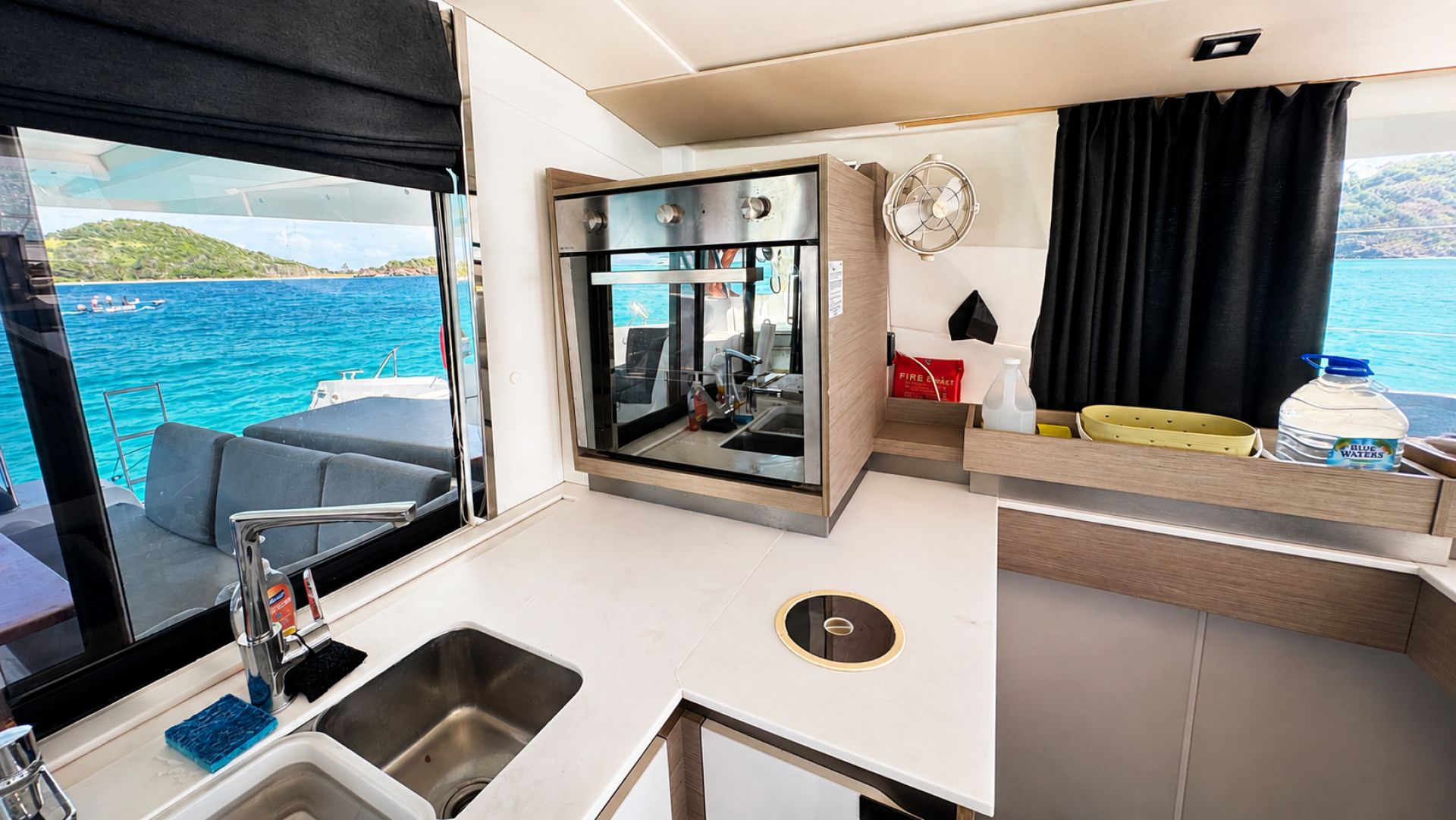 Yacht Layout
