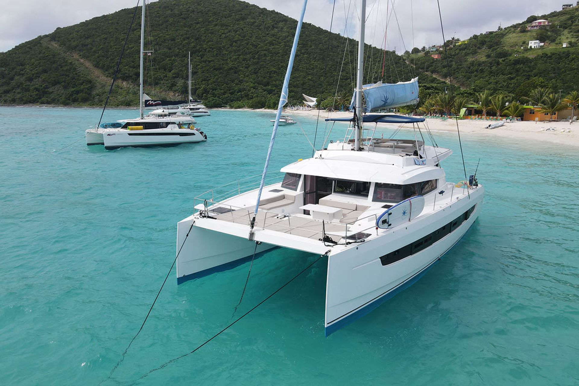 Ne Ultra Plus charter catamaran photo 2