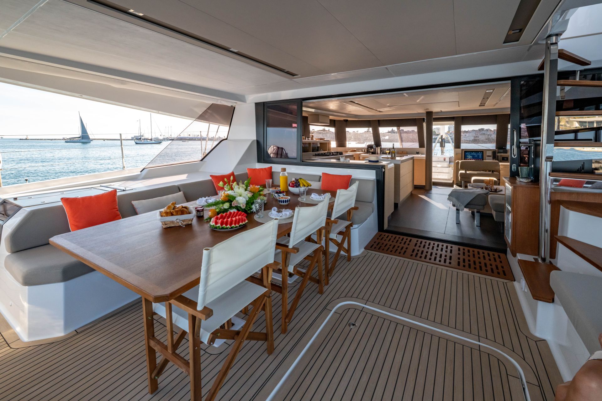 DOLCE VITA III charter catamaran photo 2