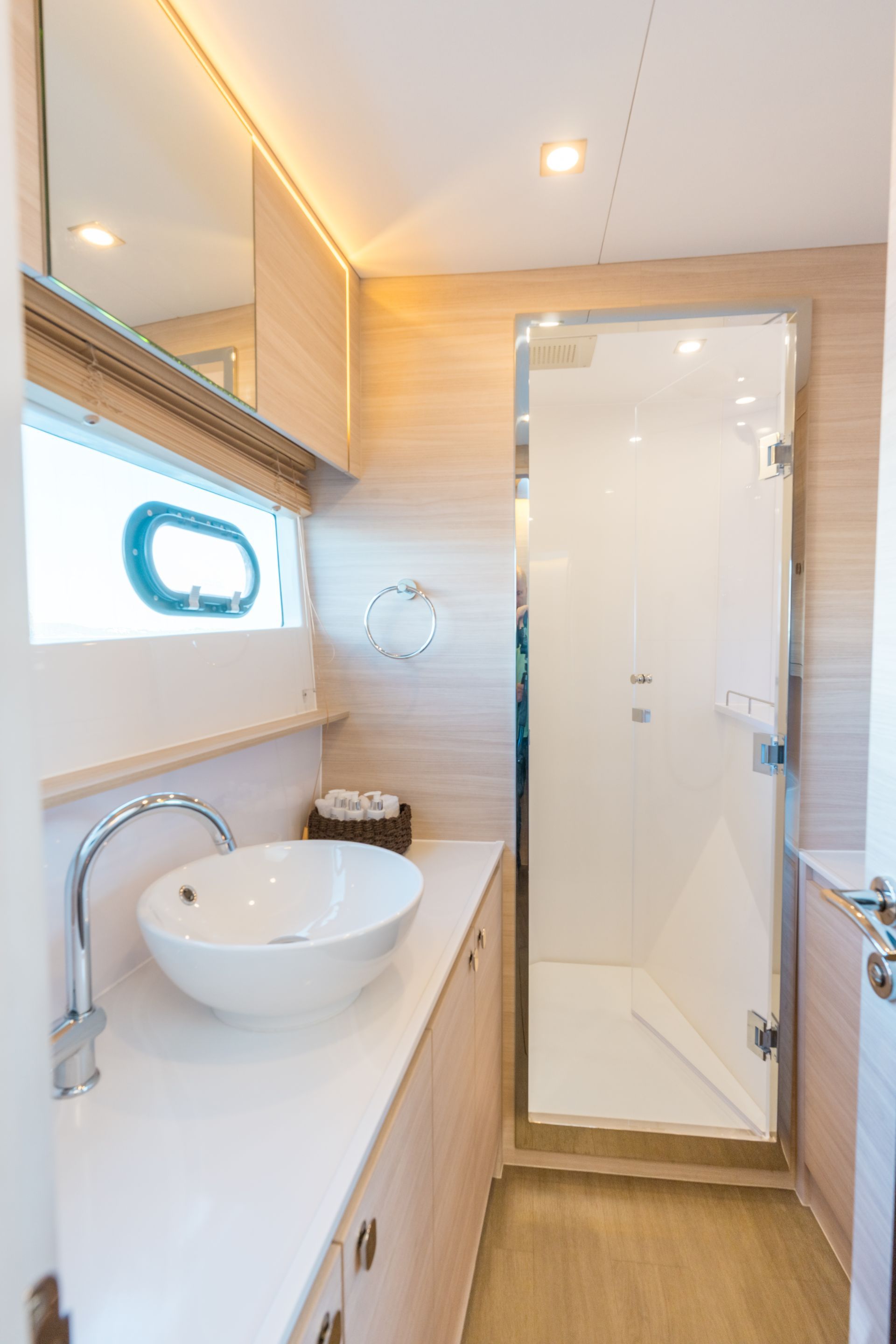 Yacht Image 12