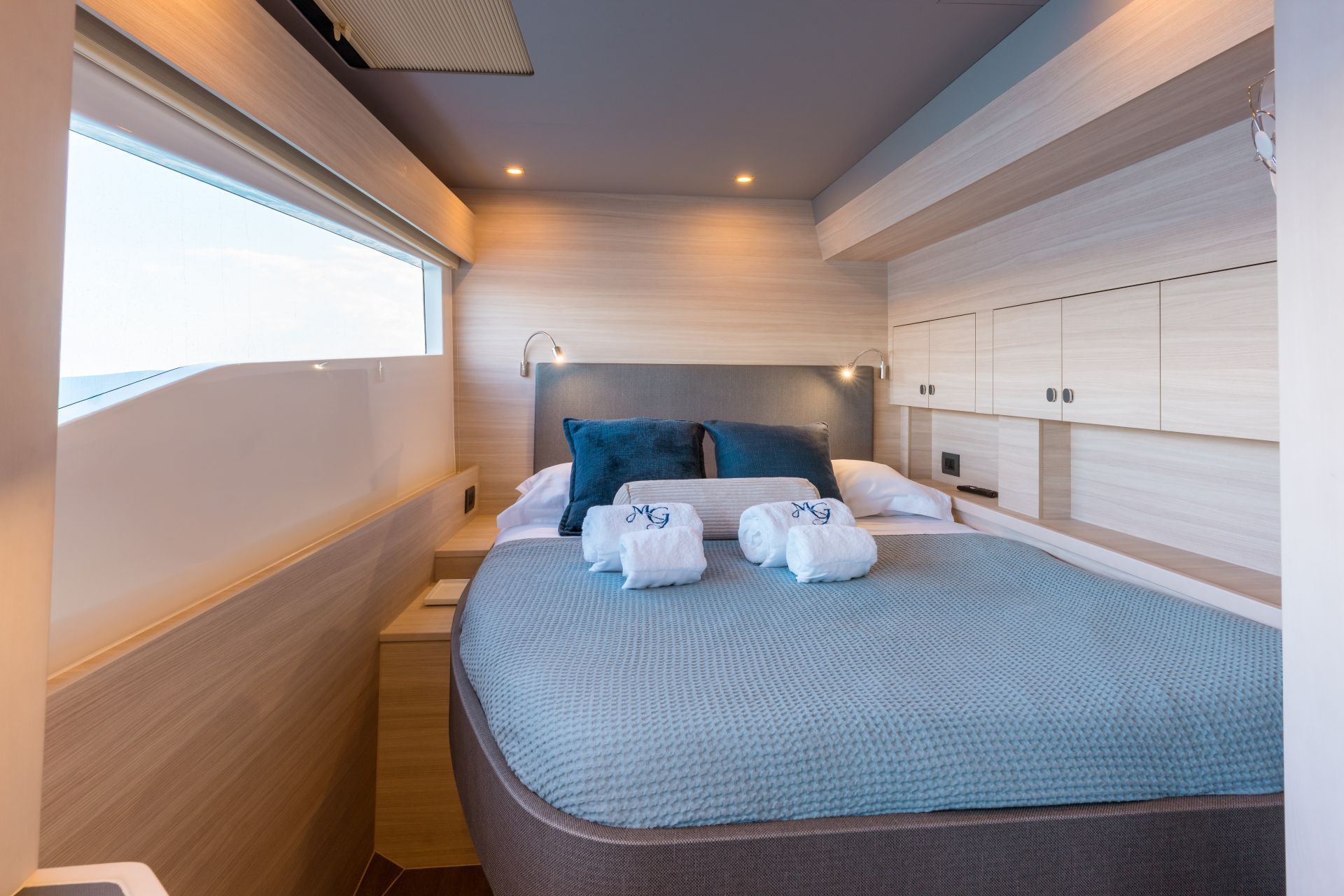 Yacht Image 14