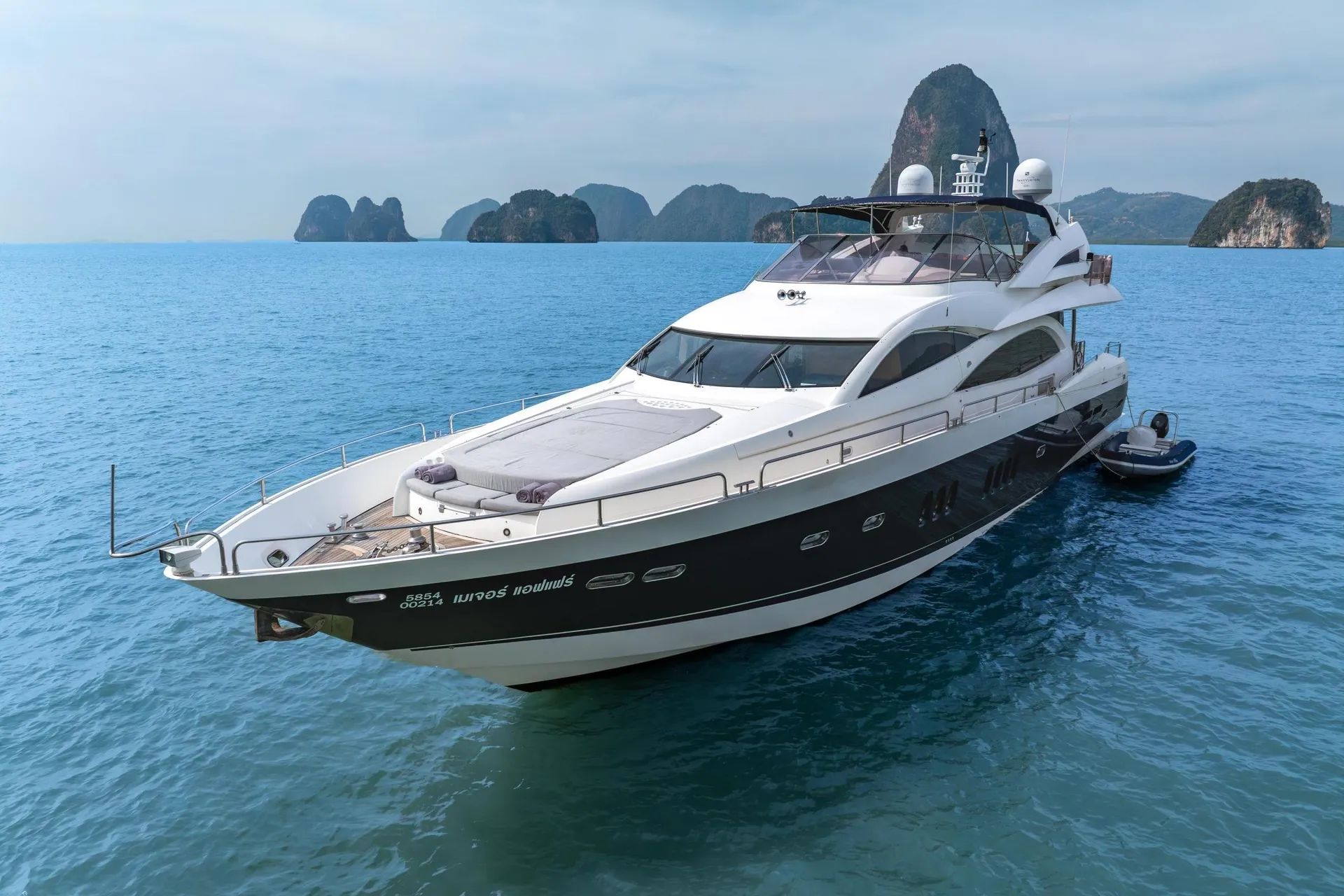 Yacht Photo