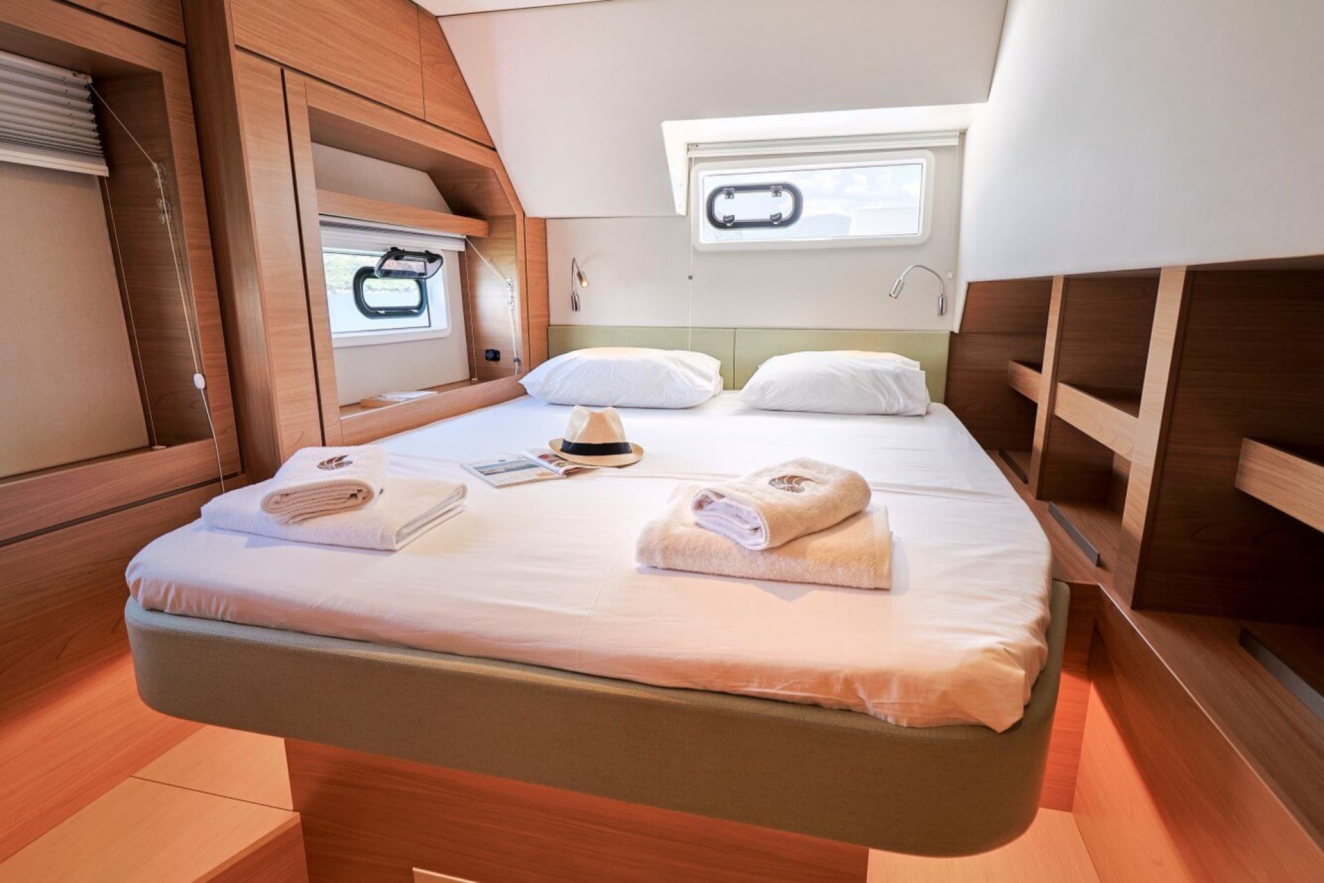 Yacht Image 9