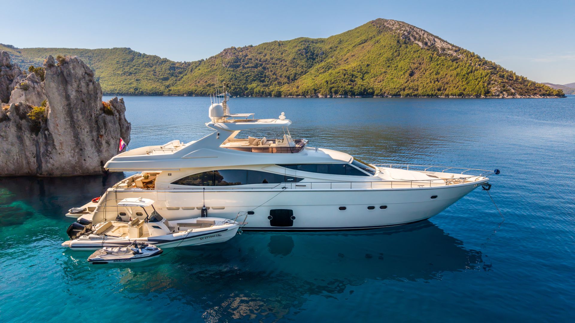 Yacht Photo