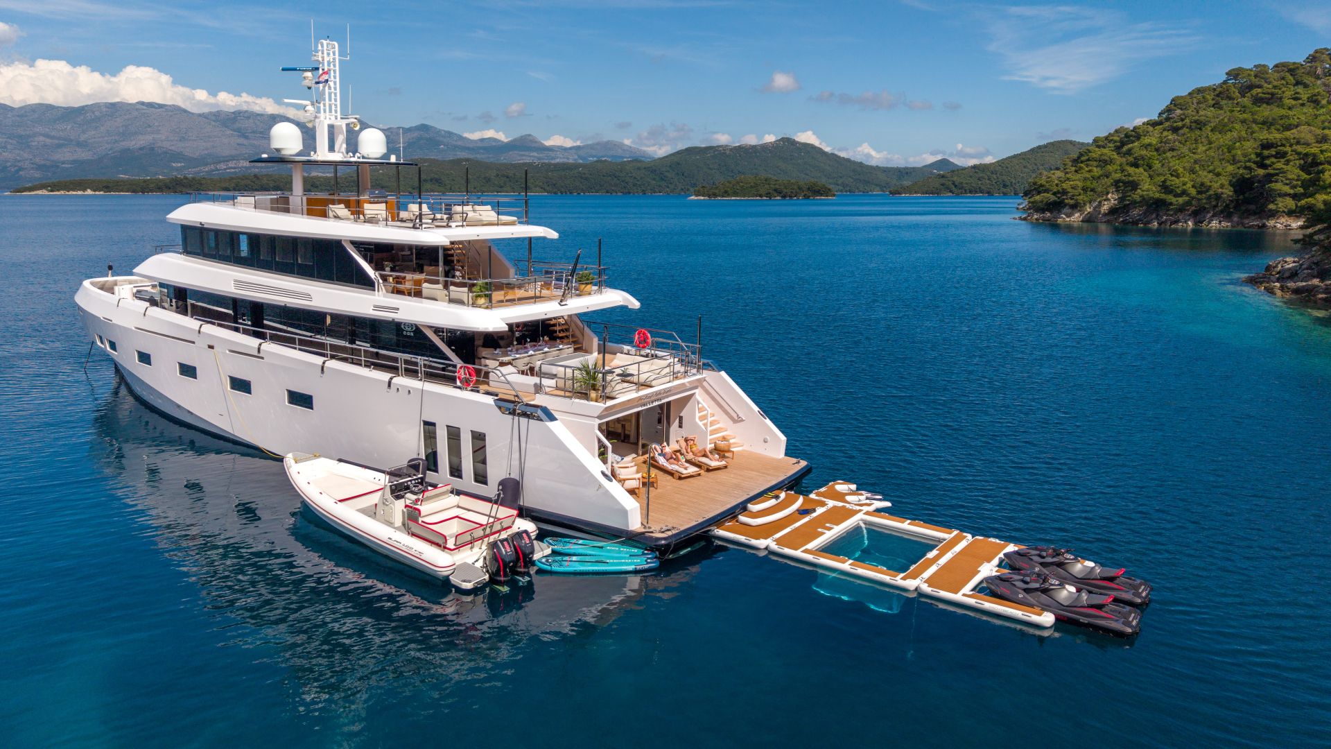 Yacht Photo